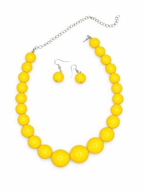 Vintage Style Yellow Beaded Necklace & Earrings Set NEW.